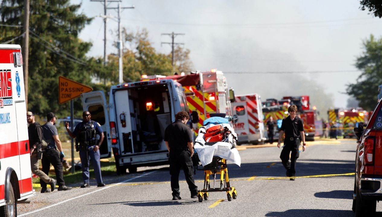 abdde kiliseye saldiri once patlama ardindan silah sesleri duyuldu kilise yandi QpDrjDWP