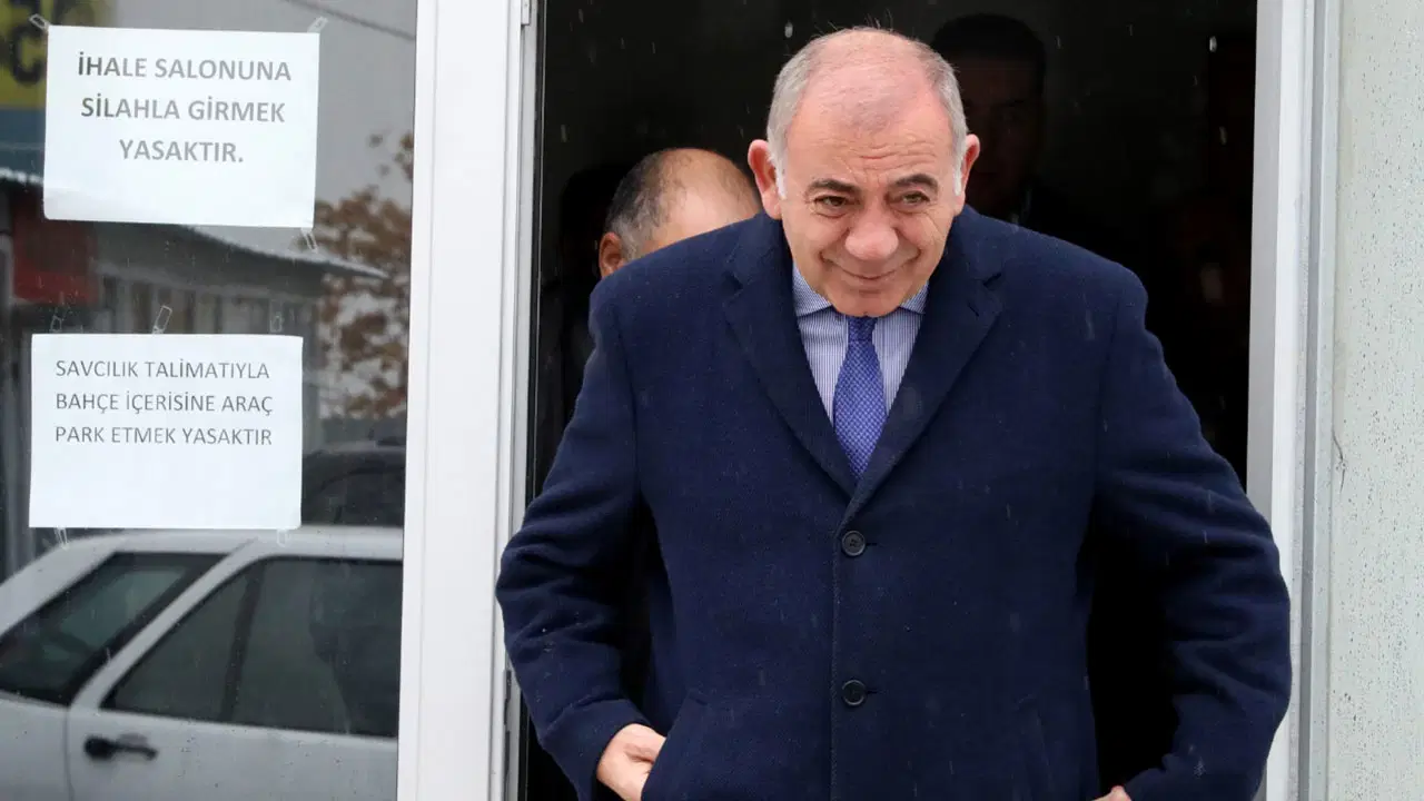 gursel tekinden isten cikarma iddiasina yanit 41 calisanimiz varsa hemen gelsin ise baslasin 6rX3I3rk