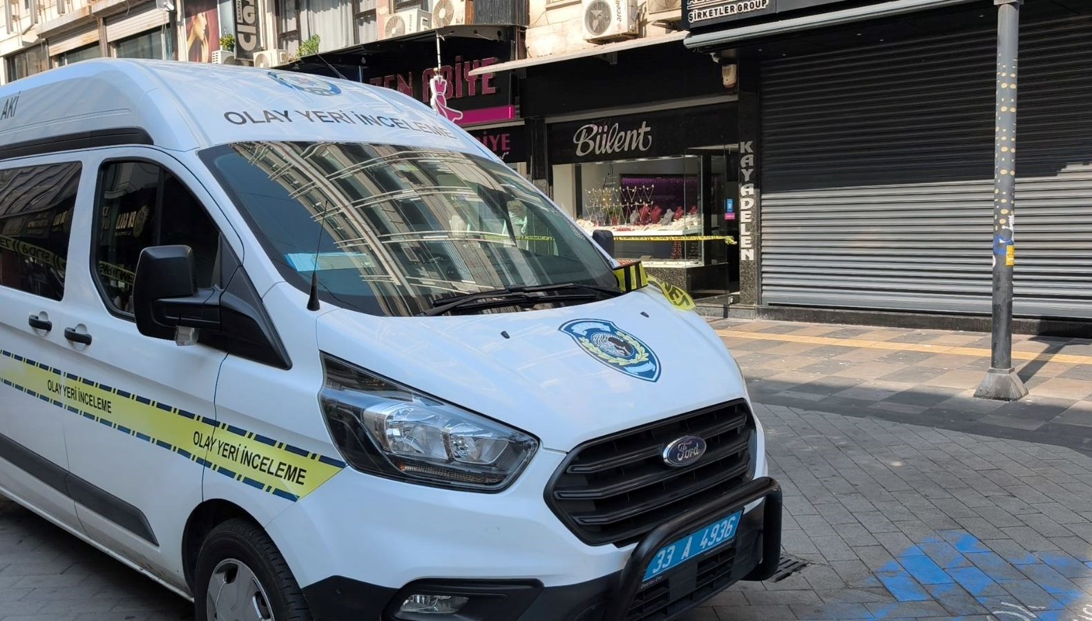 maskeli 4 kisi kuyumcuyu soydu 6rXkABMB