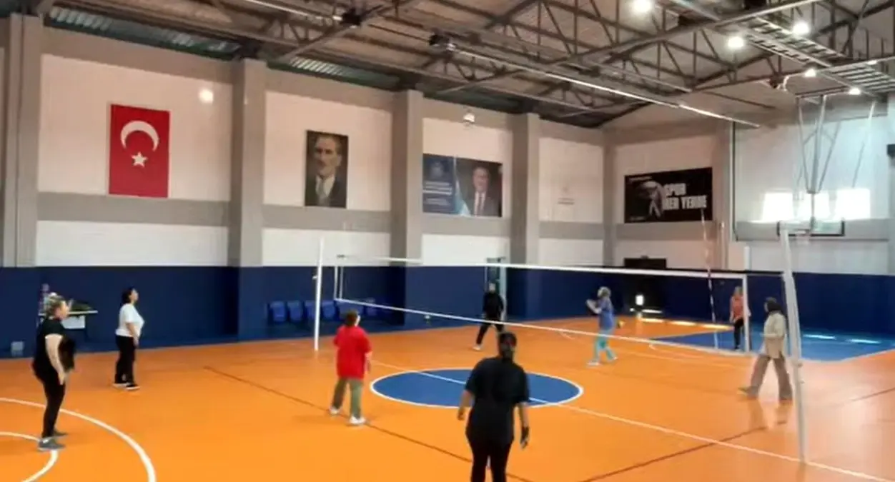 pazaryerinde kadinlar voleybol etkinligi zgaVEvmN
