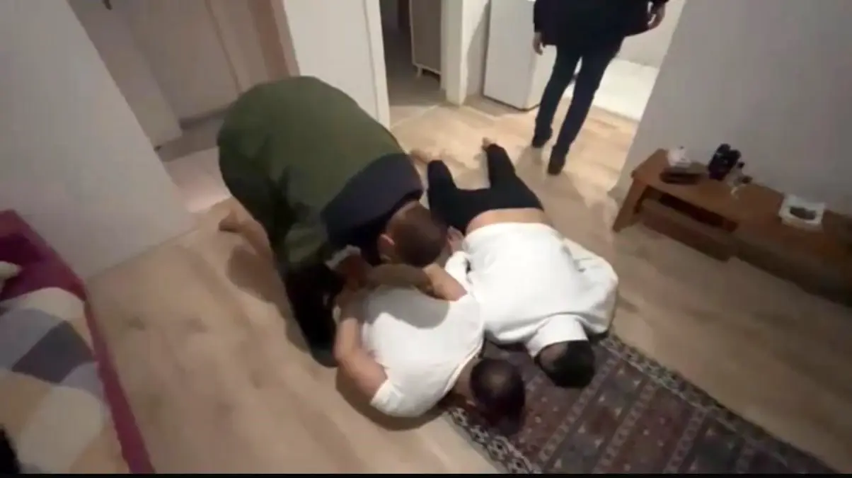 bursa merkezli suc orgutune es zamanli operasyon 22 gozalti 23 kadin kurtarildi mfAQ13X7