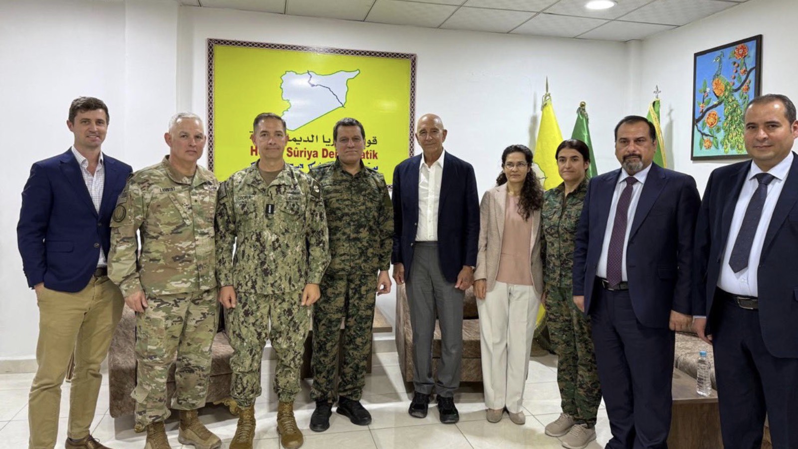 dervisoglundan erdogana muttefik dediginiz ulkenin buyukelcisinin teroristlerle verdigi fotografta hatayimiz suriye topraklarinda gosteriliyor ifZyfRCF