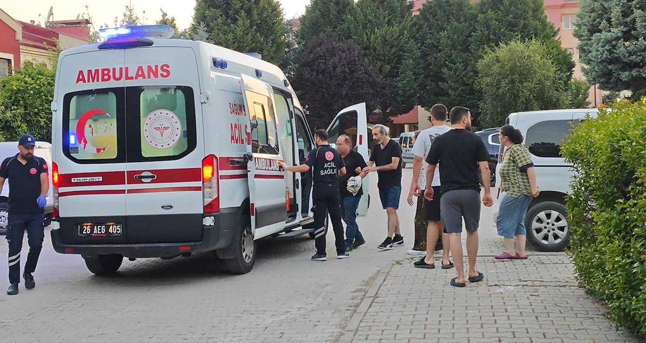 Eskisehirde tartisma kanli bitti ogul babasini bicakladi Vd2SWWrE